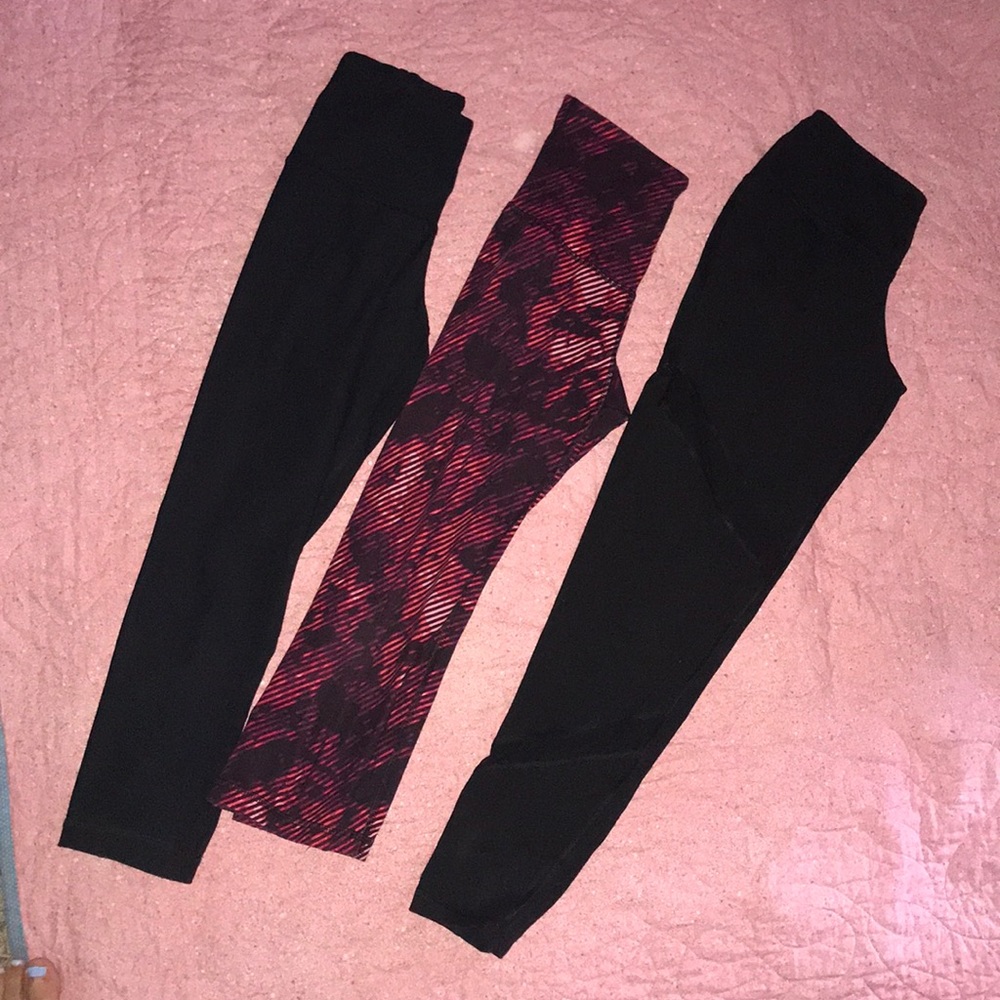 BUNDLE OF 3 LEGGINGS!